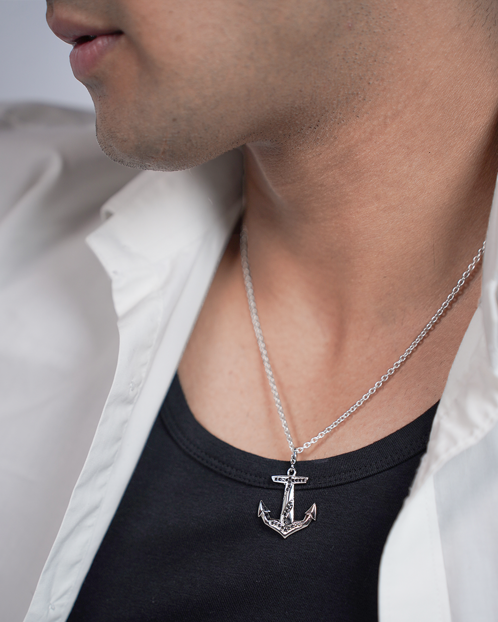 Meridian Anchor Pendant Necklace (Black Stone)